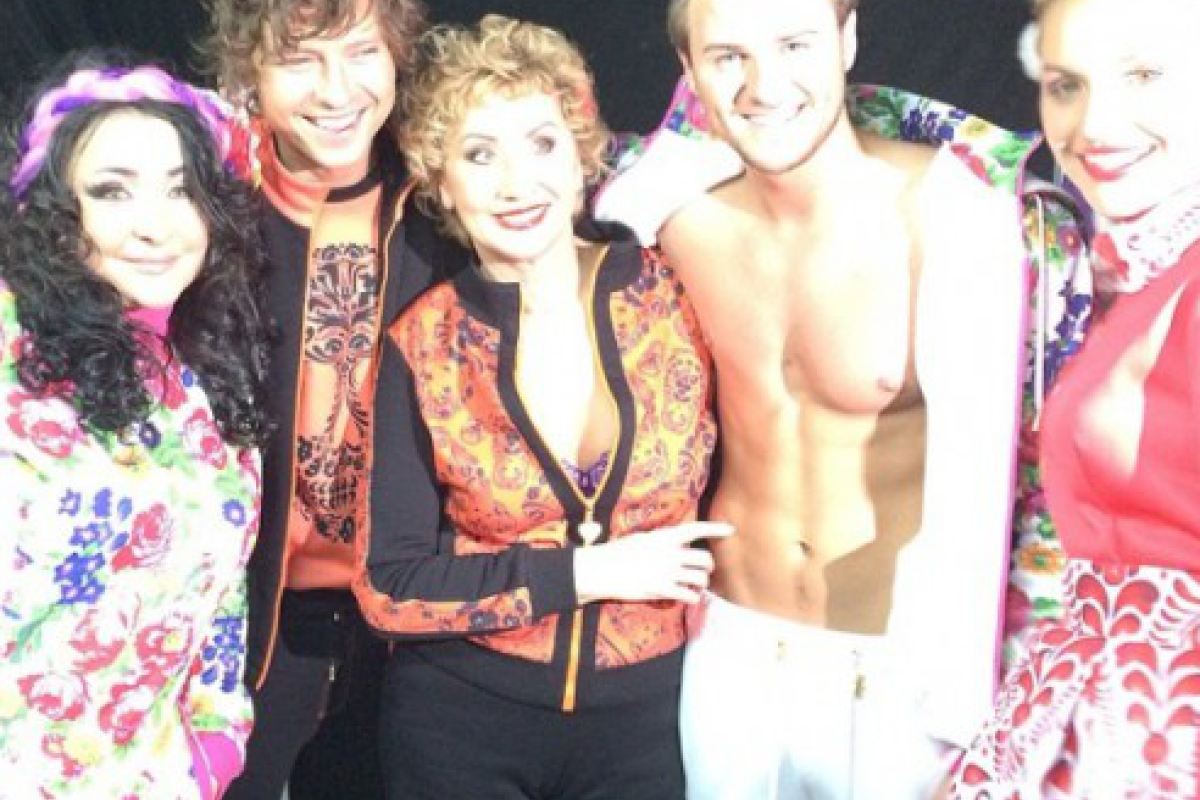 Жена Прохора Шаляпина "подтянула" лицо и натянула шорты Жена Прохора Шаляпина "подтянула" лицо и натянула шорты