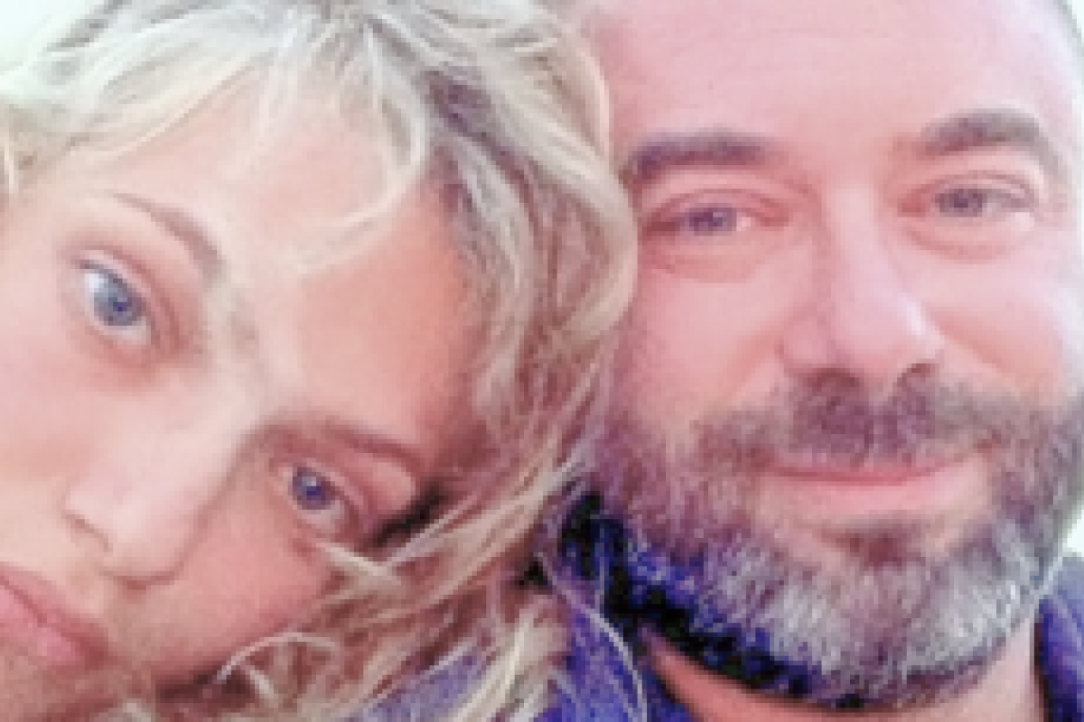 Бывший муж певицы Веры Брежневой вновь идет под венец Бывший муж певицы Веры Брежневой вновь идет под венец