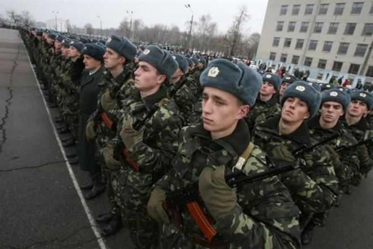 Кабмин выделил из госрезерва для украинских военных консервы и топливо Кабмин выделил из госрезерва для украинских военных консервы и топливо