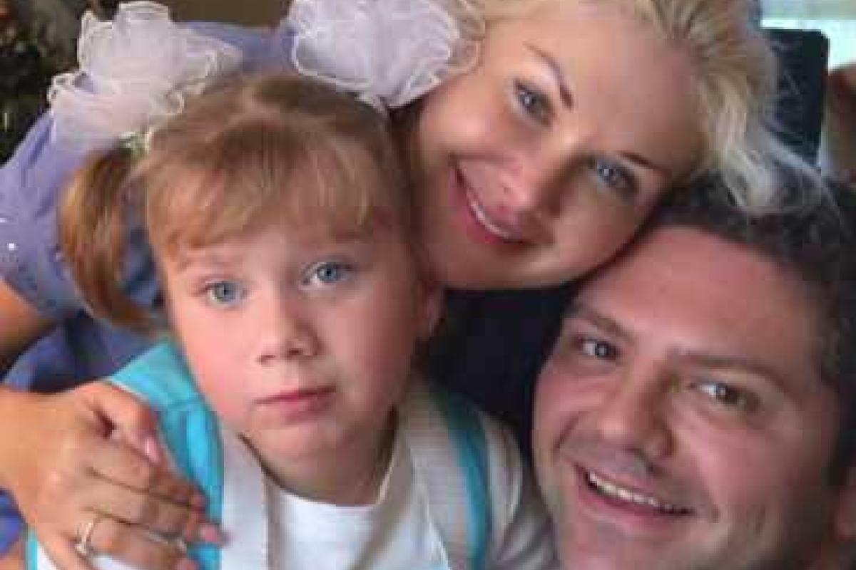 У певицы Кати Бужинской глаза светятся от счастья У певицы Кати Бужинской глаза светятся от счастья