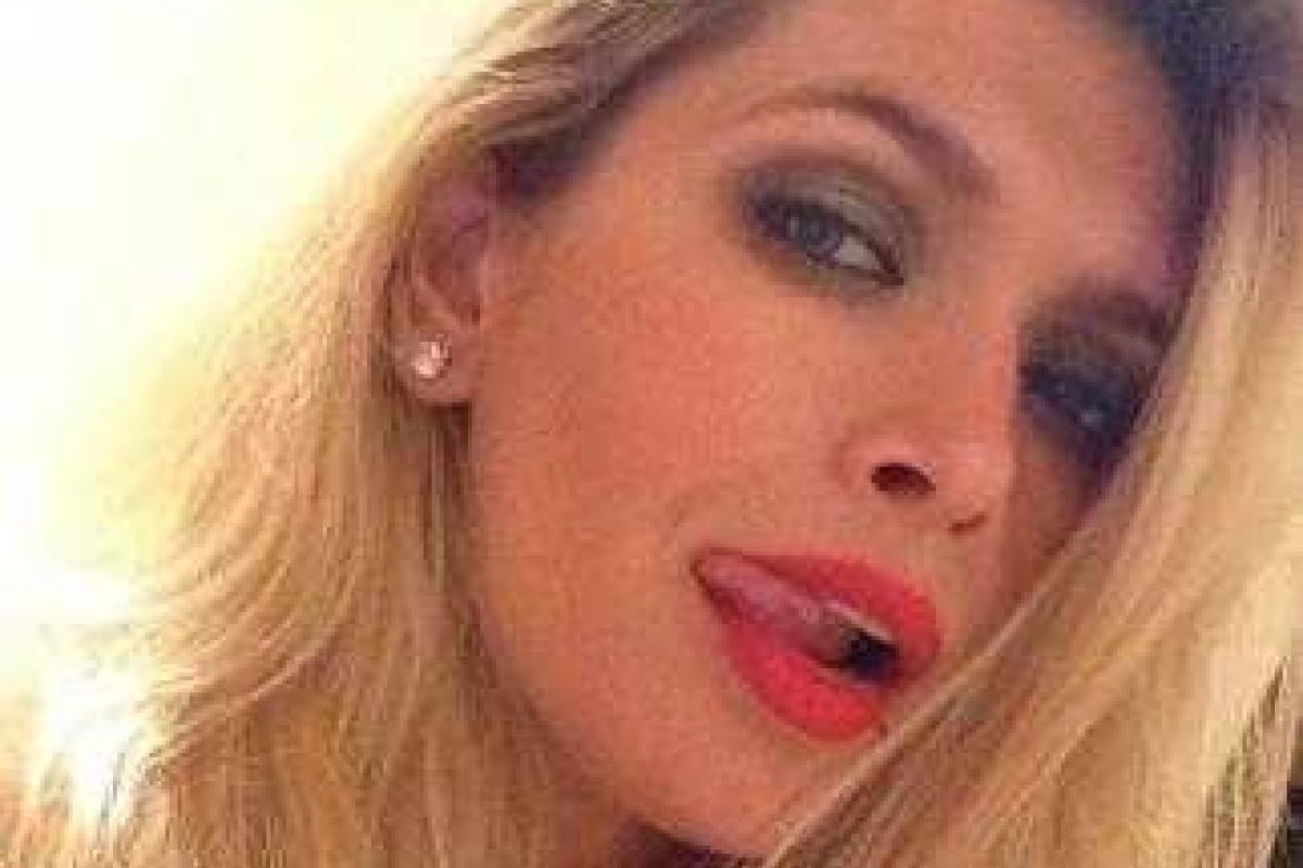 Вера Брежнева любит баловать близких восточными сладостями, привезенными из путешествий Вера Брежнева любит баловать близких восточными сладостями, привезенными из путешествий