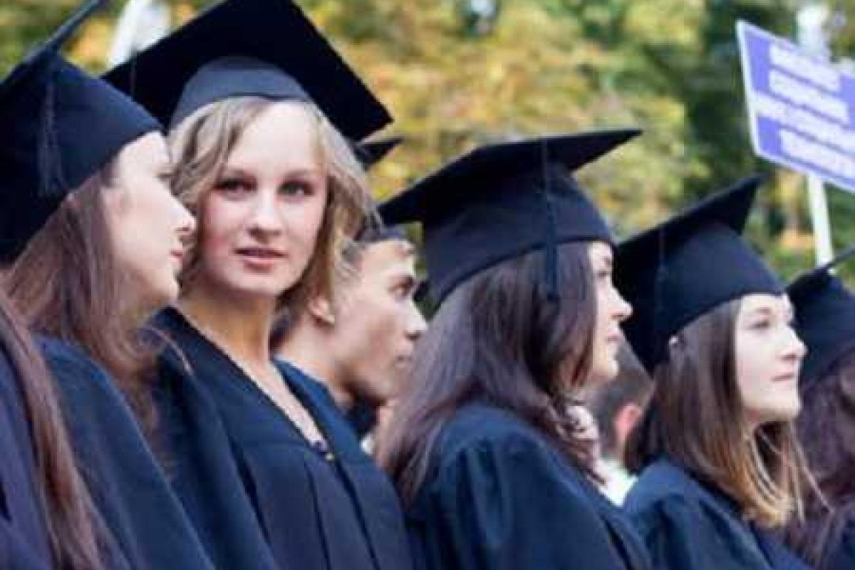 Студентам-отличникам аграрных вузов назначены академические стипендии Студентам-отличникам аграрных вузов назначены академические стипендии