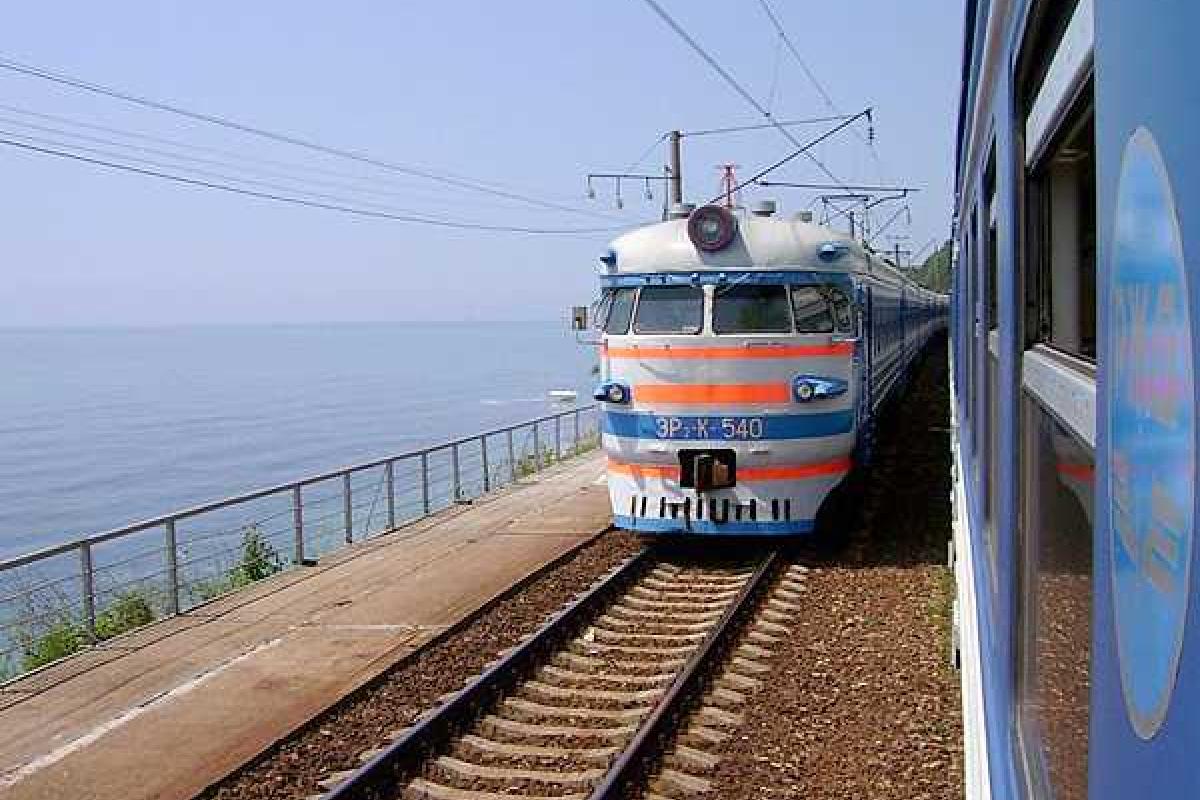 Железнодорожники отрабатывают новый маршрут к курортам Бердянска Железнодорожники отрабатывают новый маршрут к курортам Бердянска