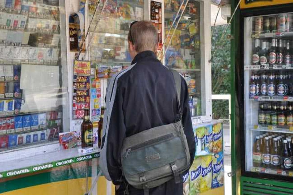 За реализацию несовершеннолетним алкоголя и табака можно лишиться лицензии За реализацию несовершеннолетним алкоголя и табака можно лишиться лицензии