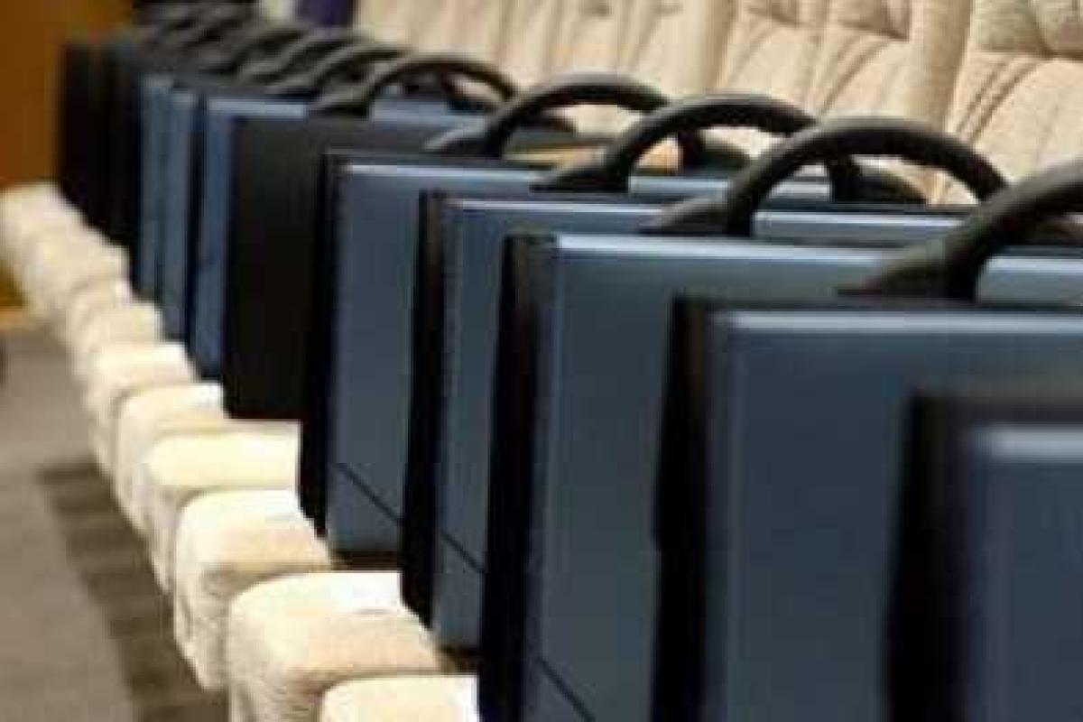 Чиновники освобождают свои кабинеты за нарушение финансовой дисциплины