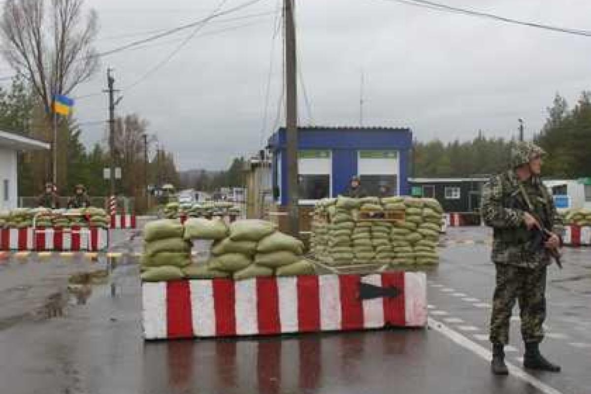 Украинские пограничники отметили праздник на боевом посту