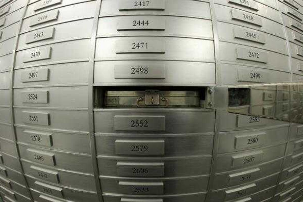 Лихтенштейн заблокировал счета Януковича и "Семьи" Лихтенштейн заблокировал счета Януковича и "Семьи"