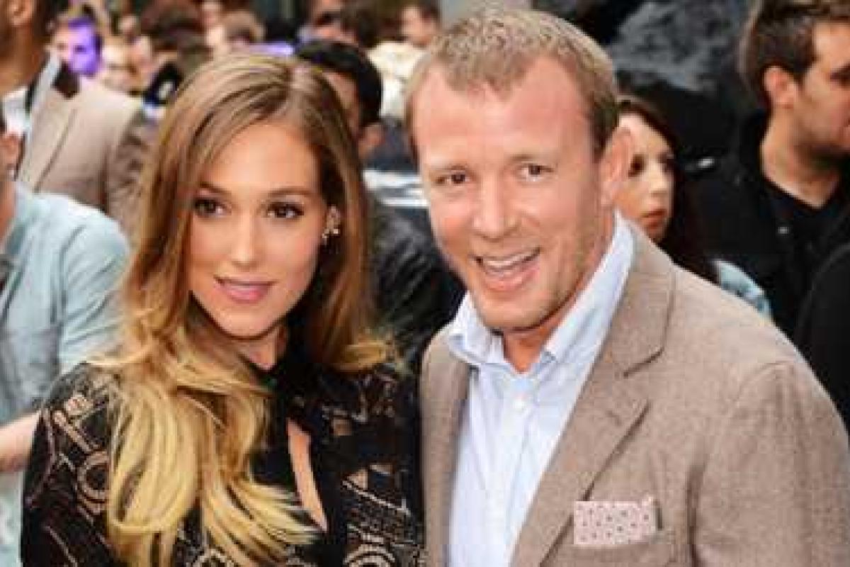 Плодовитый режиссер Гай Ричи вновь стал отцом 