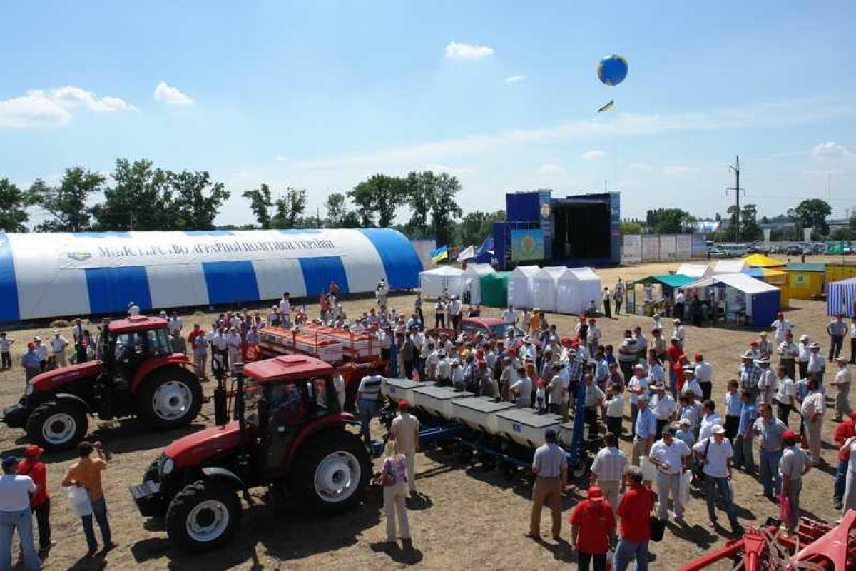 Официально открыт Всеукраинский день поля 2014