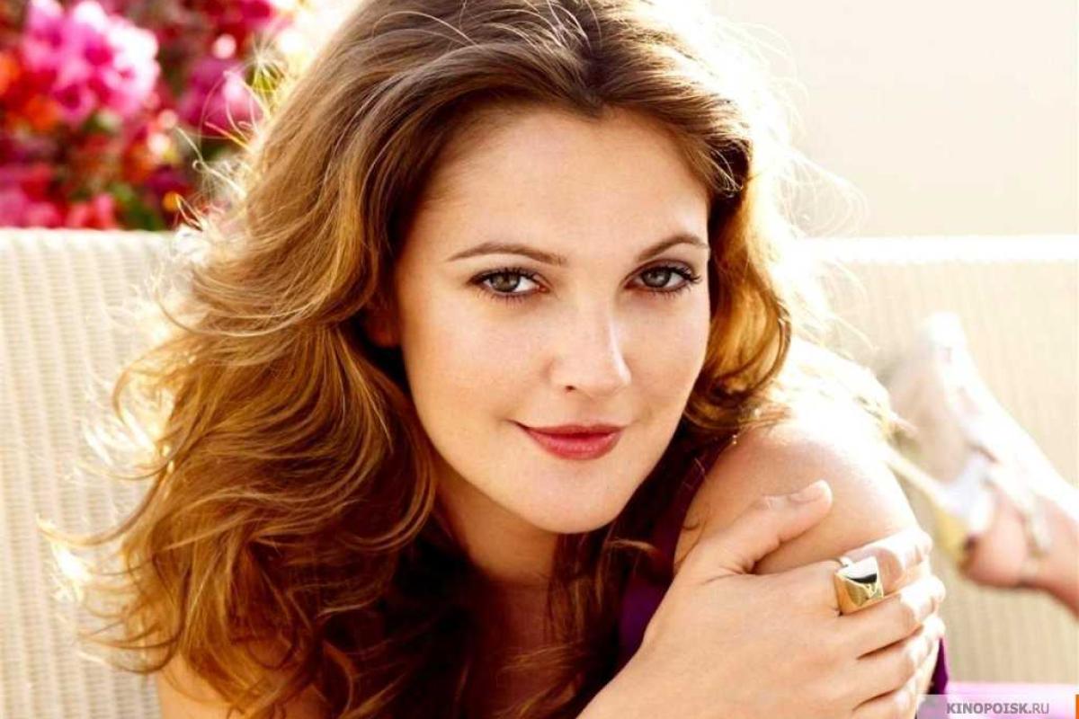 Дрю Бэрримор вычеркнула мать из своей жизни Дрю Бэрримор вычеркнула мать из своей жизни