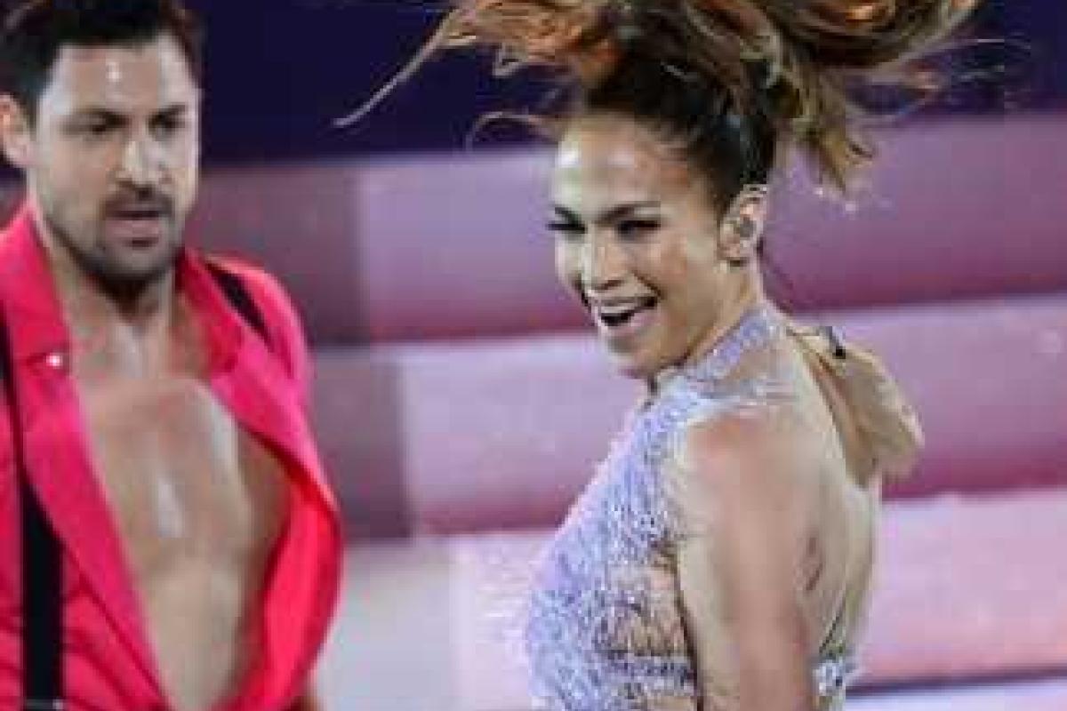 Максим Чмерковский увидел в Джей Ло спутницу жизни? Максим Чмерковский увидел в Джей Ло спутницу жизни?