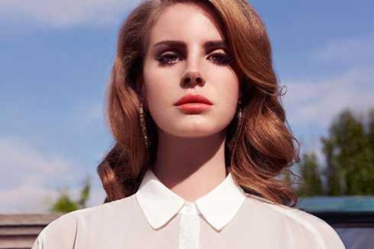 Лана Дель Рей сожалеет что до сих пор жива и не мечтает о будущем