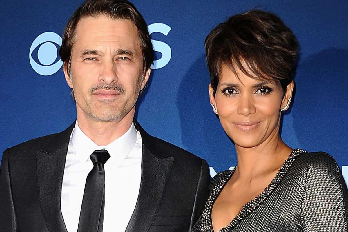 Холли Берри не собирается разводиться со своим соблазнительным мужем Холли Берри не собирается разводиться со своим соблазнительным мужем