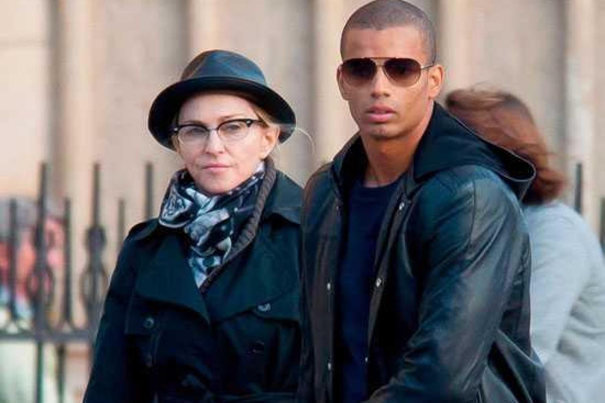 Мадонна не долго грустила в одиночестве