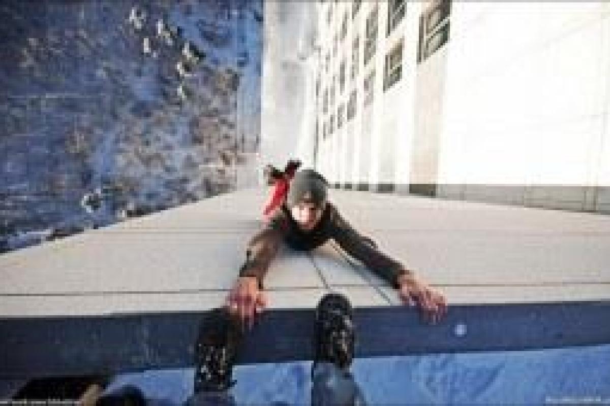 Украинский Человек-паук поднял тризубец на 30-метровую высоту Украинский Человек-паук поднял тризубец на 30-метровую высоту