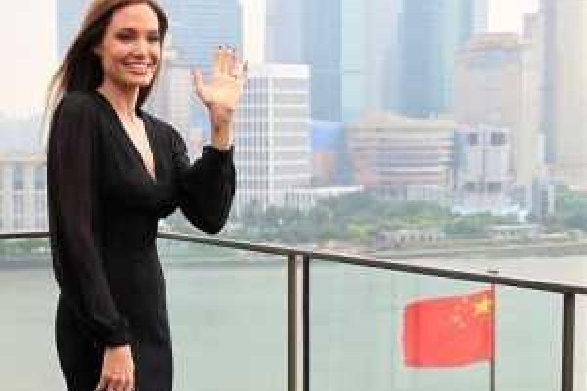 Китайцы ополчились на Анджелину Джоли 