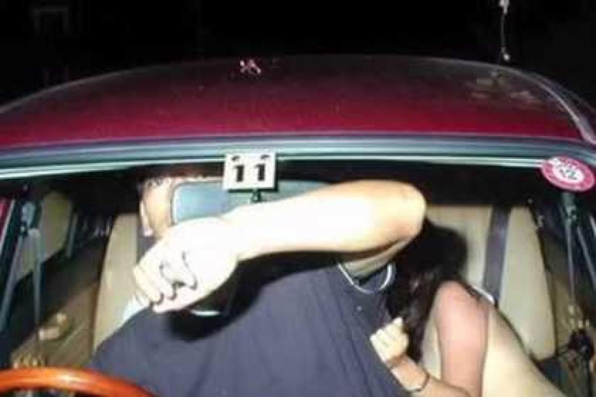 Китайских секс-экстремалов спасали полиция, пожарные и скорая помощь Китайских секс-экстремалов спасали полиция, пожарные и скорая помощь