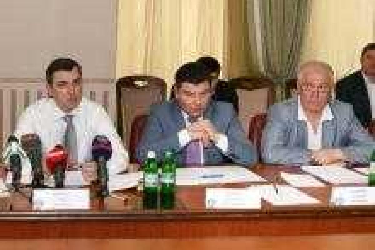 Необходимо поднять социальный статус государственного служащего - И.Белоус Необходимо поднять социальный статус государственного служащего - И.Белоус