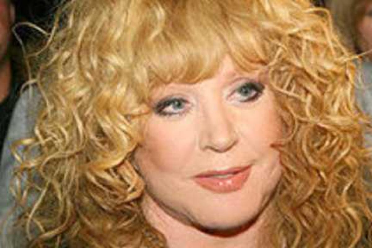 65-летняя Алла Пугачева посвежела и помолодела в Израиле 65-летняя Алла Пугачева посвежела и помолодела в Израиле