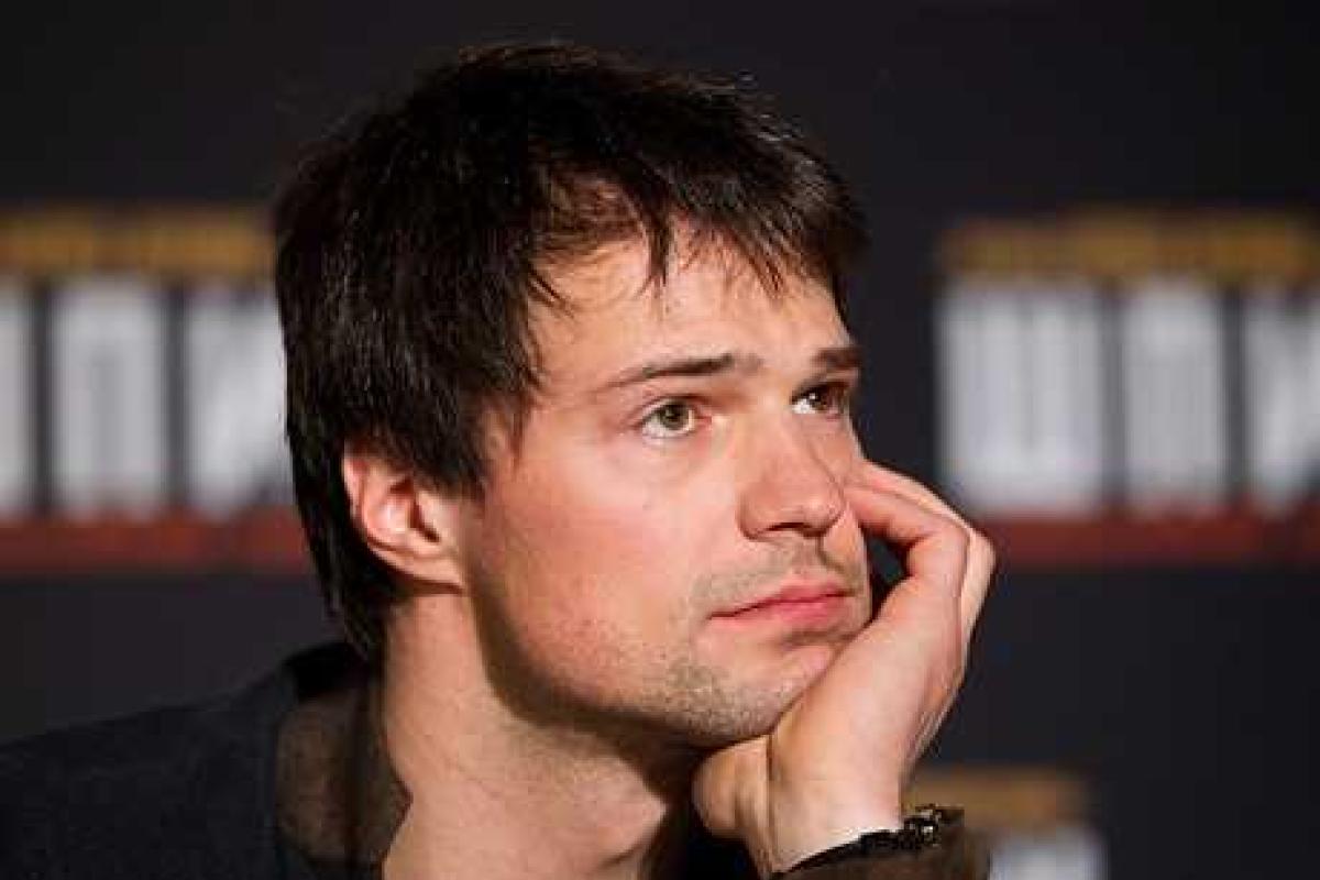 Данила Козловский мечтает о большом автомобиле Данила Козловский мечтает о большом автомобиле