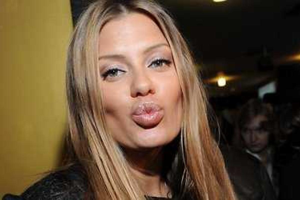 Виктория Боня много времени проводит с дочерью Виктория Боня много времени проводит с дочерью