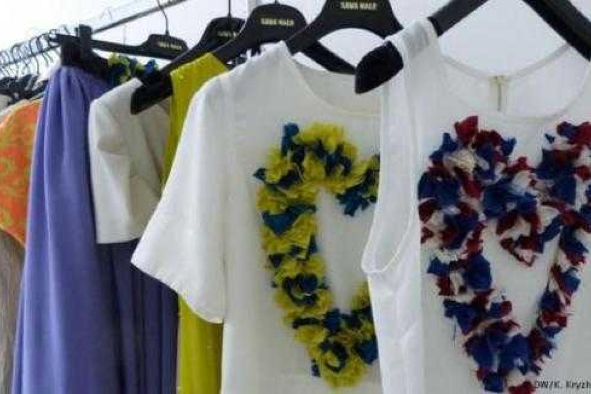 Модельер из Германии создала коллекцию одежды, посвященную миру между Украиной и РФ