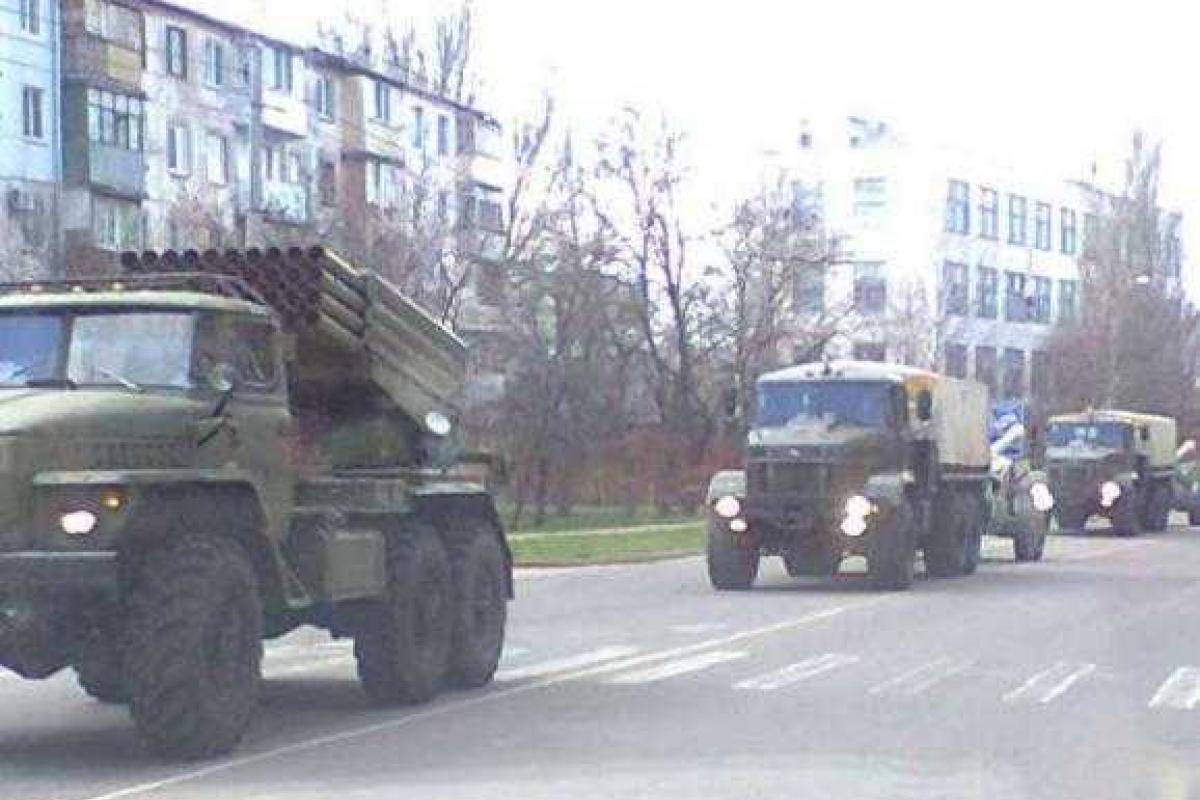 В районе Дьяково в очередной раз в Украину прорвалась колонна установок "Град" В районе Дьяково в очередной раз в Украину прорвалась колонна установок "Град"