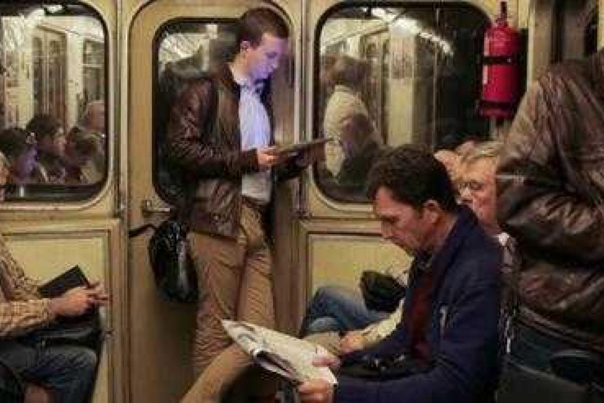 В киевском метро появился мобильный интернет В киевском метро появился мобильный интернет