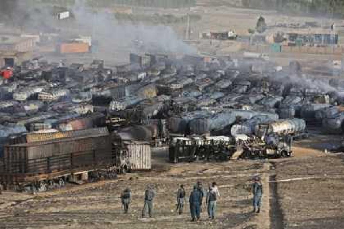Под Кабулом террористы уничтожили 400 бензовозов