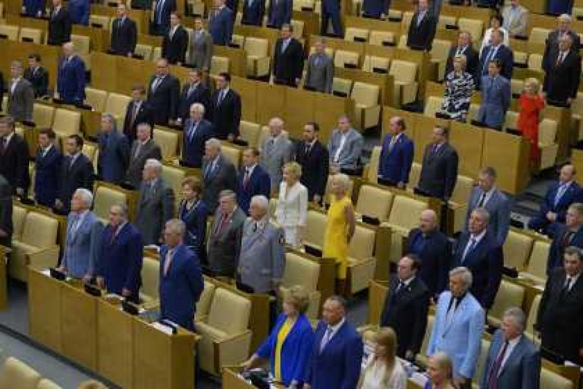 Социальную сеть для депутатов создадут в России