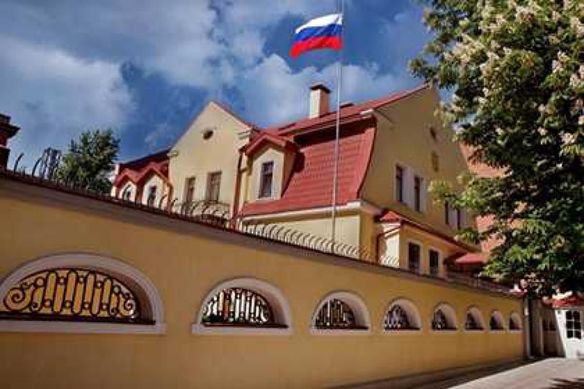 Мужчина угрожал взорвать российское Генконсульство в Харькове Мужчина угрожал взорвать российское Генконсульство в Харькове