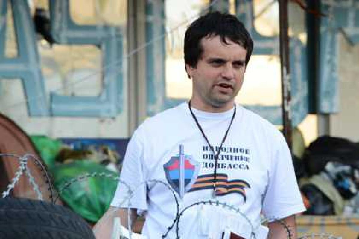 ДНР: Ополченцы ушли из Славянска, чтобы сплотиться и продолжить борьбу ДНР: Ополченцы ушли из Славянска, чтобы сплотиться и продолжить борьбу