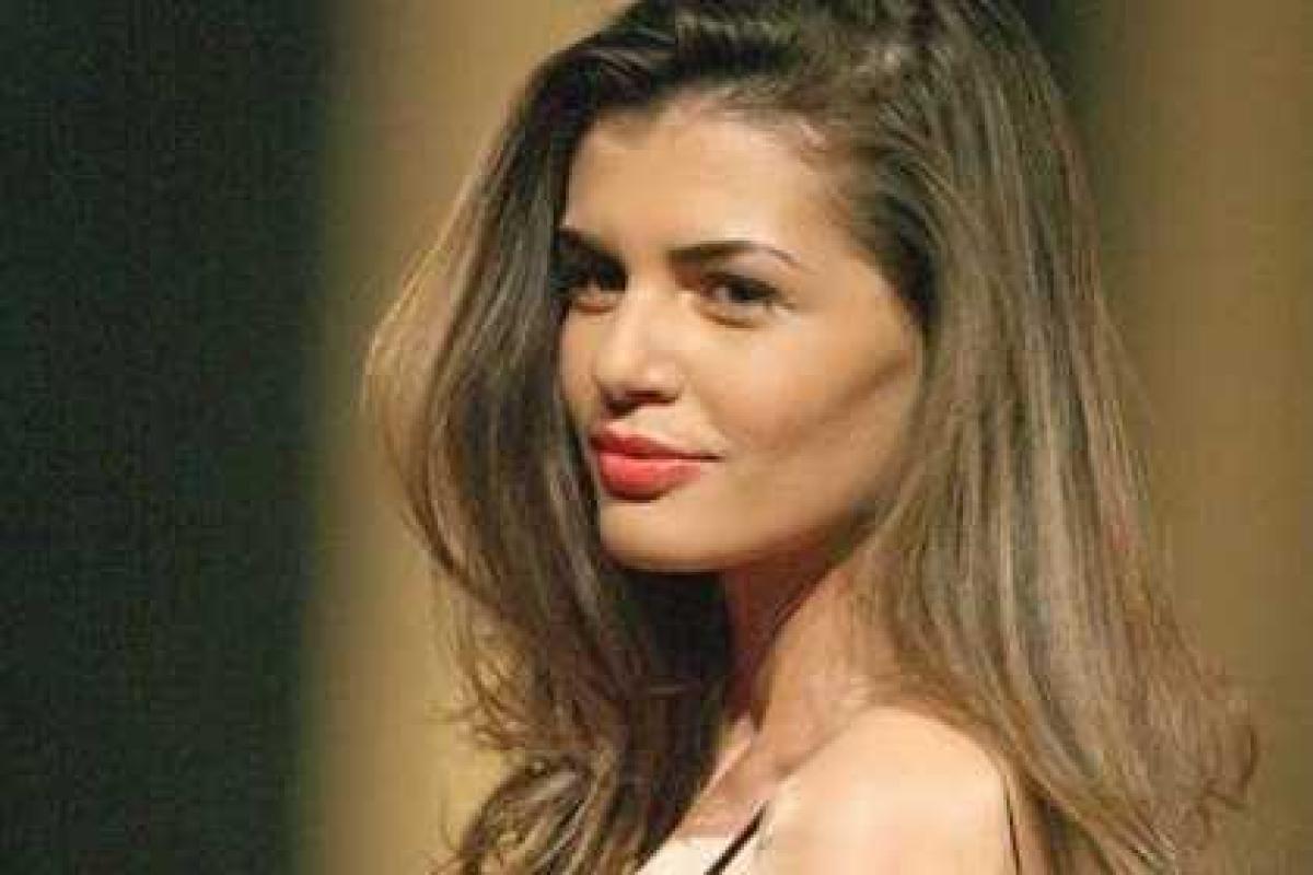 Подруга Пэрис Хилтон вернула ребенка в детдом через сутки после усыновления Подруга Пэрис Хилтон вернула ребенка в детдом через сутки после усыновления