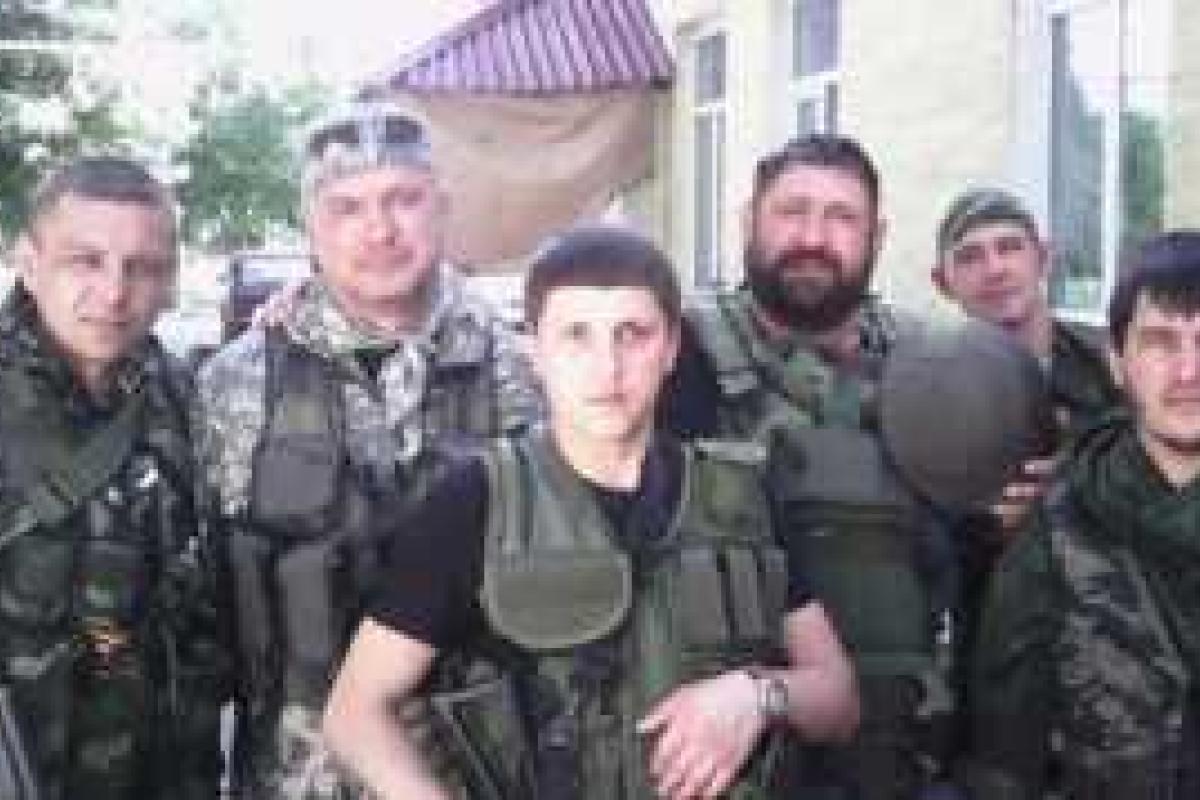 Наблюдается большое скопление вооруженных кавказцев на Луганщине