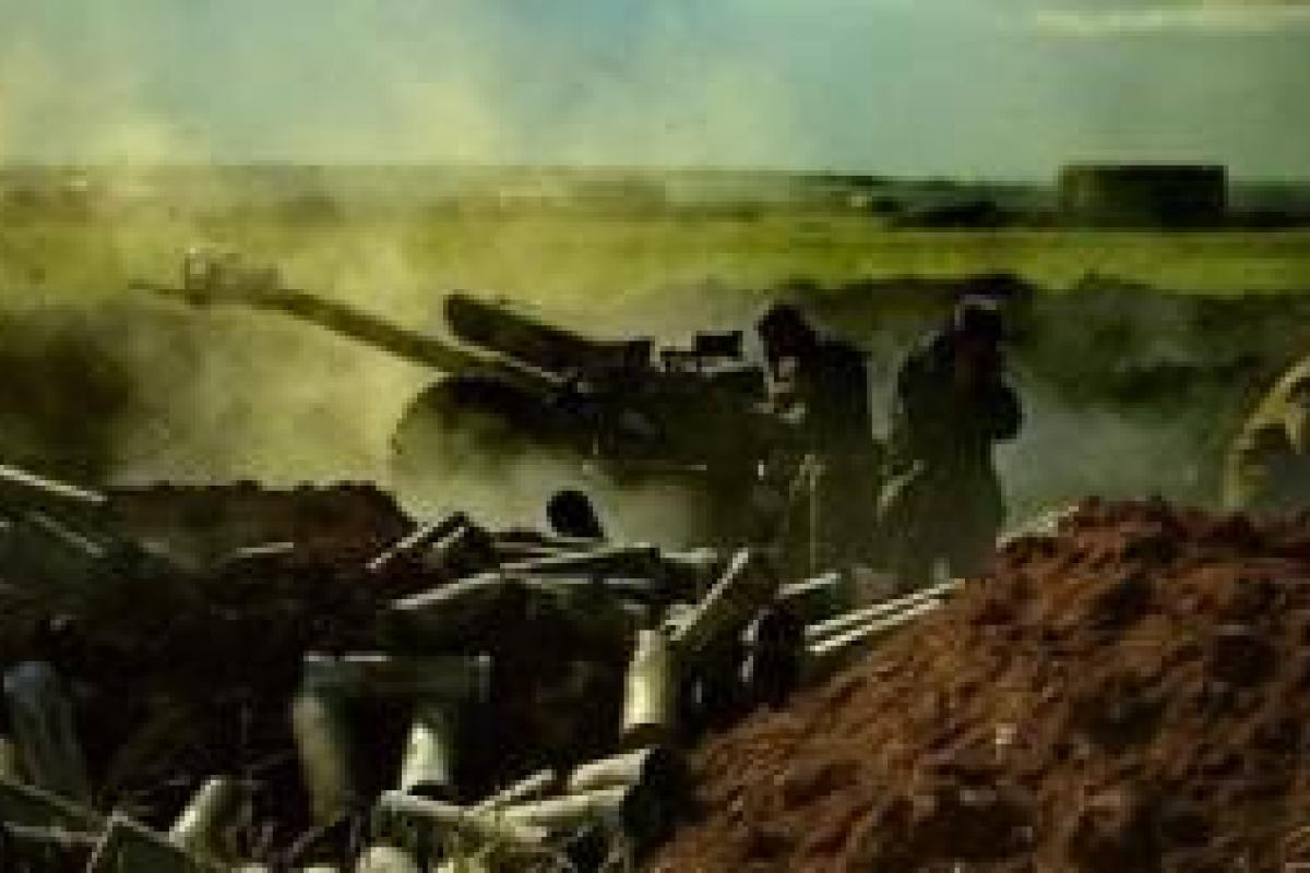 Продолжаются ожесточенные бои за Красный Луч на Луганщине Продолжаются ожесточенные бои за Красный Луч на Луганщине