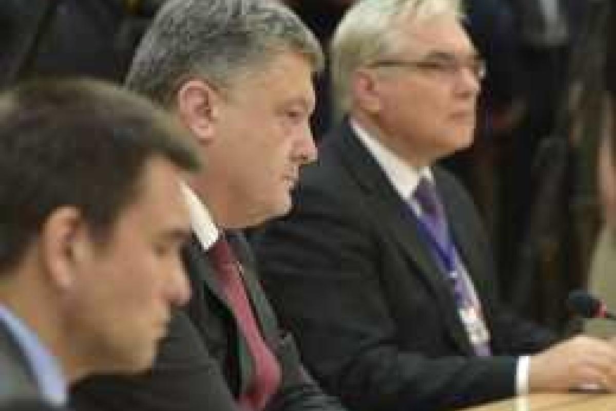 Сегодня в Минске решается судьба мира и Европы - П.Порошенко