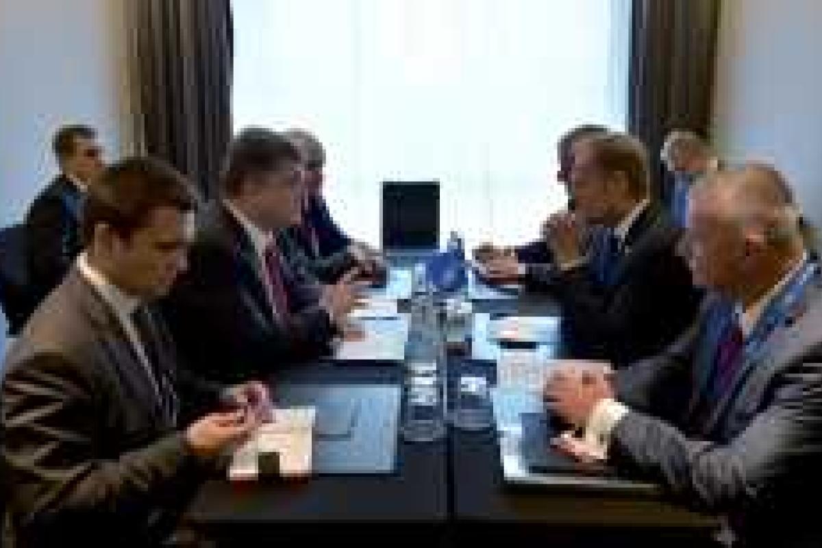 Порошенко провел встречу с Премьер-министром Республики Польша Порошенко провел встречу с Премьер-министром Республики Польша