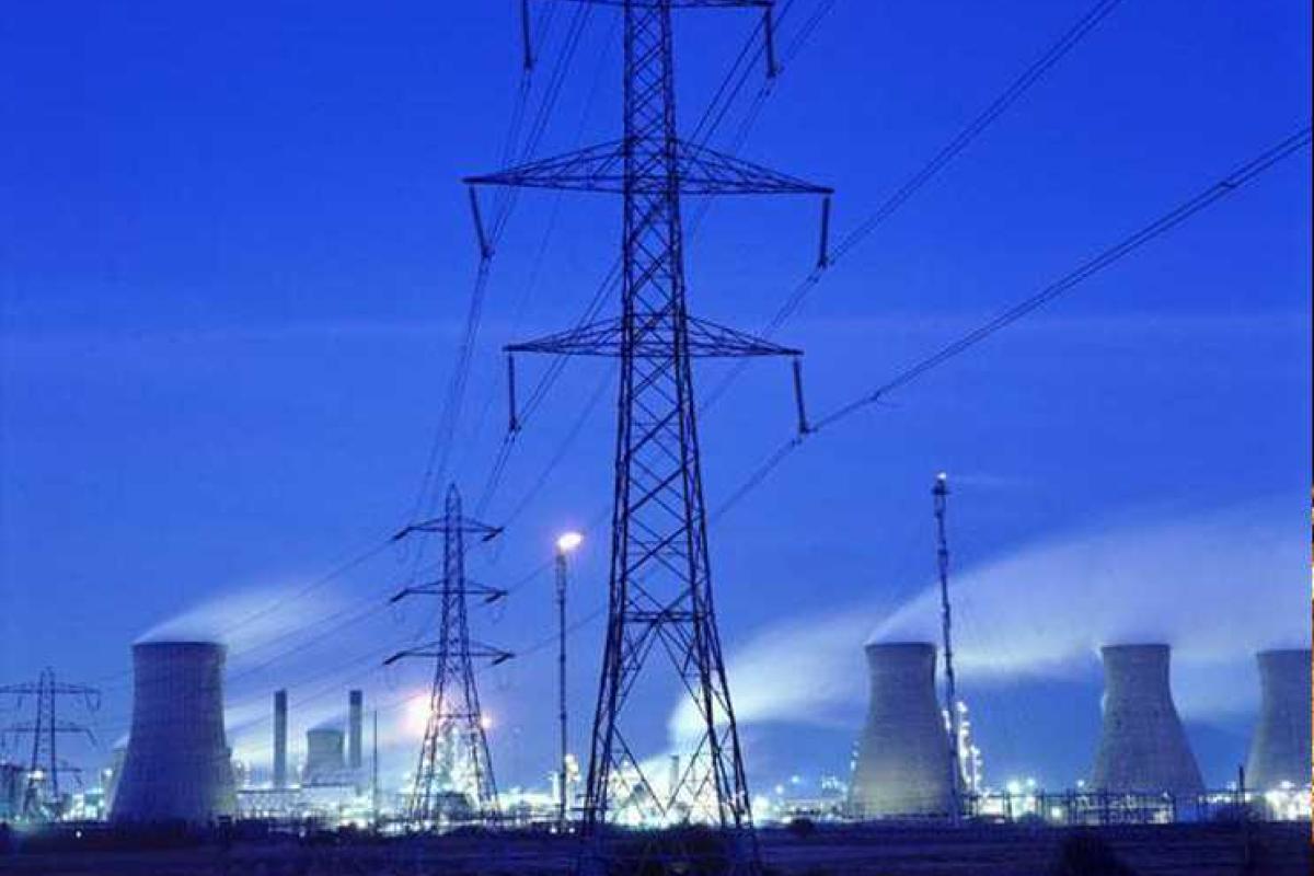 Правительство утвердило порядок введения "чрезвычайного положения" в энергетике