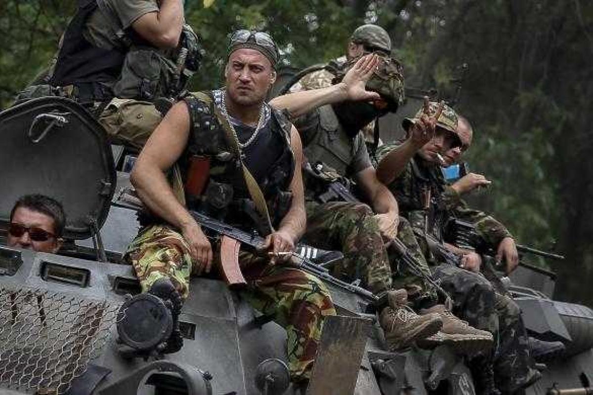 Боевики пытаются сорвать наступление сил АТО Боевики пытаются сорвать наступление сил АТО