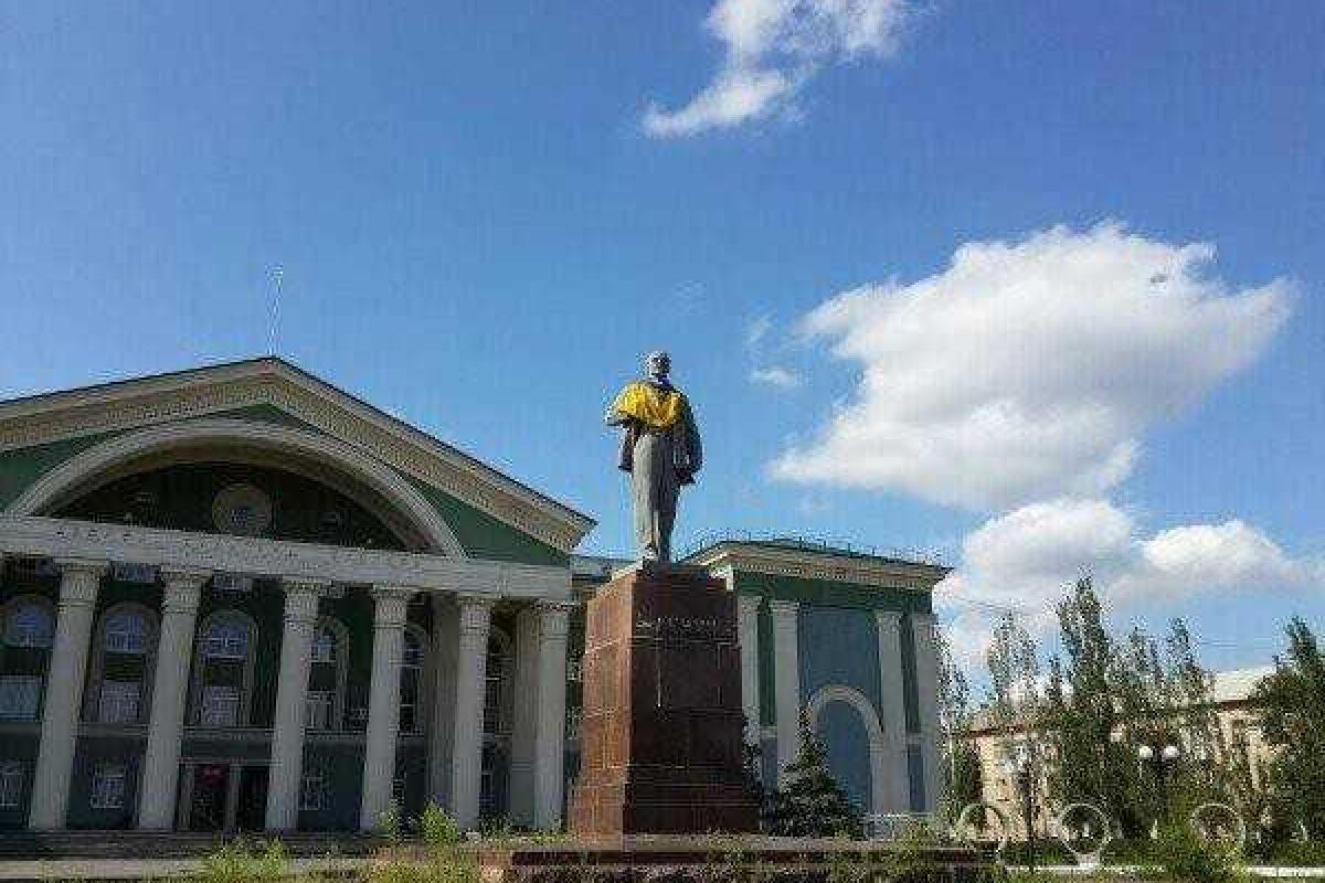 Ляшко снес Ленина с постамента в Северодонецке