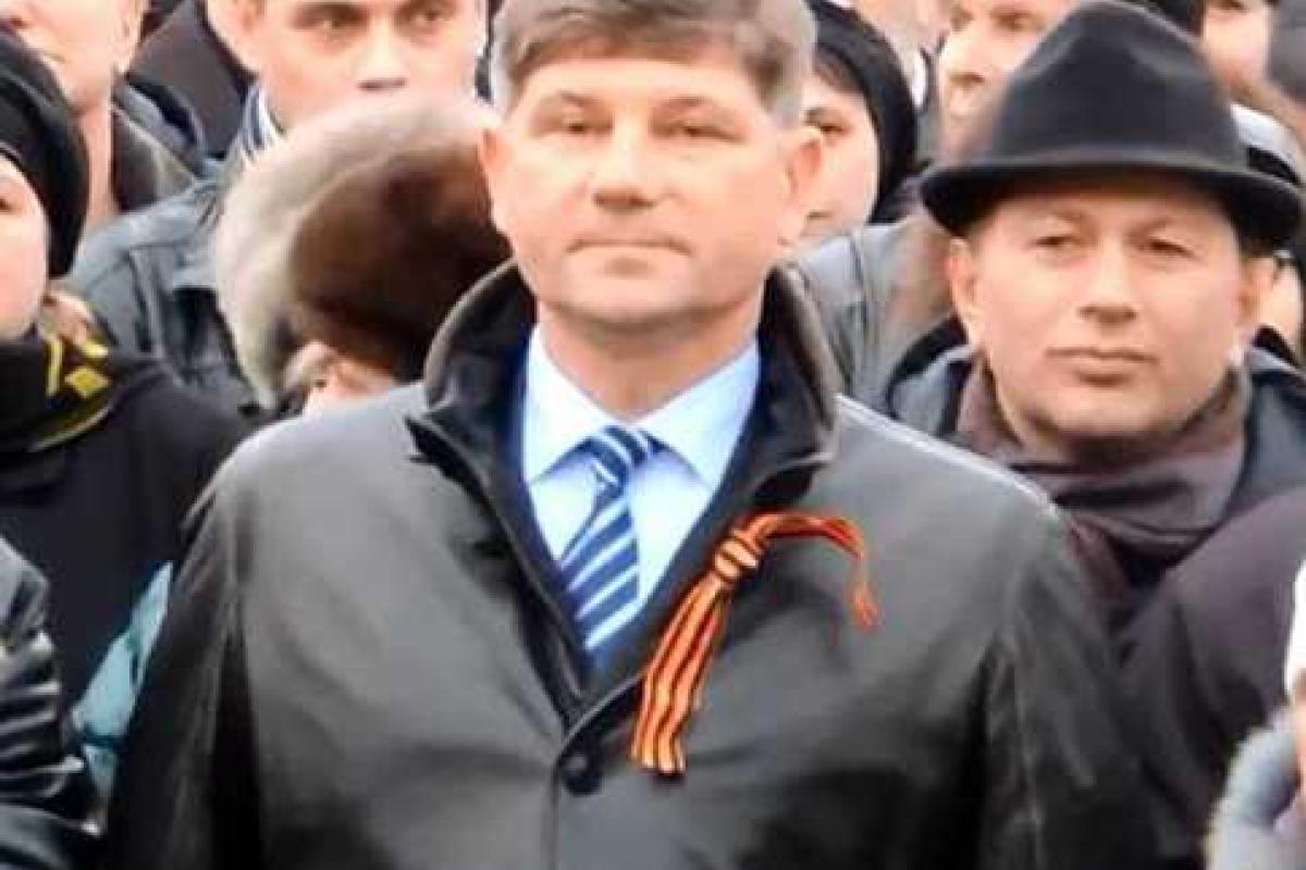 Луганчане требуют арестовать мэра Луганска Сергея Кравченко Луганчане требуют арестовать мэра Луганска Сергея Кравченко