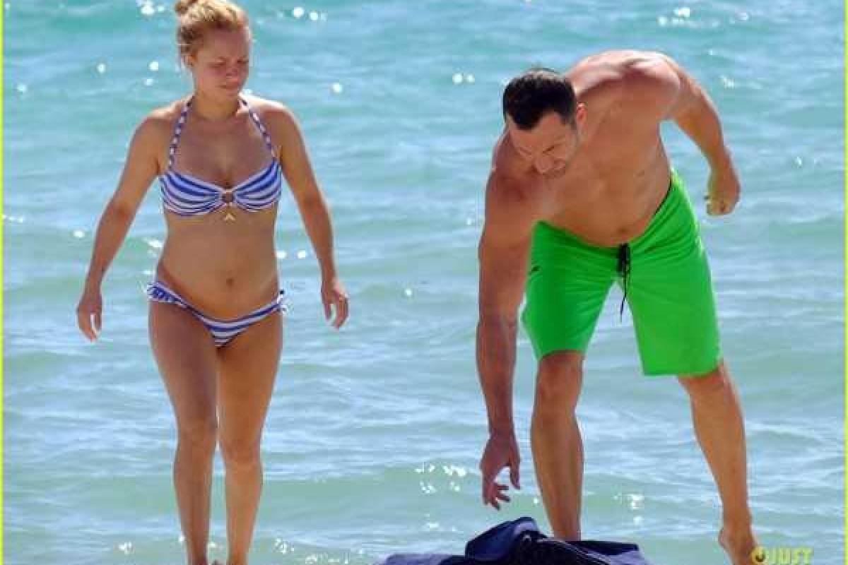 Паннетьери и Кличко плещутся в волнах Атлантического океана Паннетьери и Кличко плещутся в волнах Атлантического океана