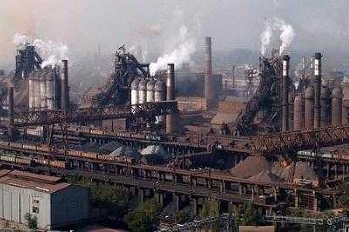 Остановлена работа Енакиевского металлургического завода