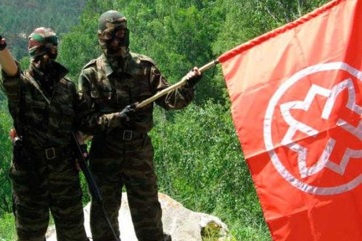 Российские фашисты из РНЕ воюют на стороне террористов "ДНР" Российские фашисты из РНЕ воюют на стороне террористов "ДНР"