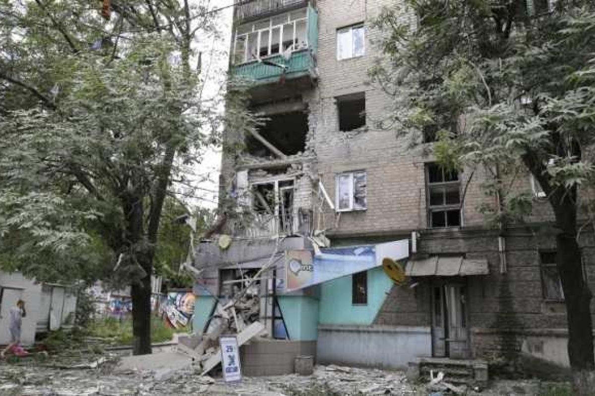 Луганск: ситуация в городе остается критической Луганск: ситуация в городе остается критической