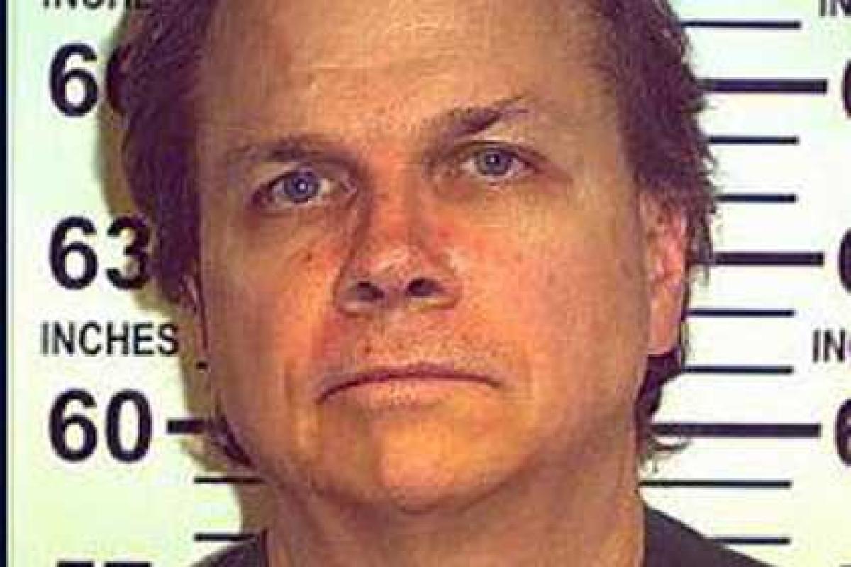 Убийце Леннона отказали в помиловании Убийце Леннона отказали в помиловании