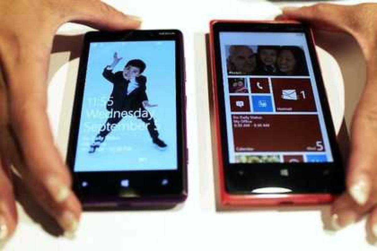 Microsoft предложила сотрудникам в Китае смартфон за добровольный уход Microsoft предложила сотрудникам в Китае смартфон за добровольный уход