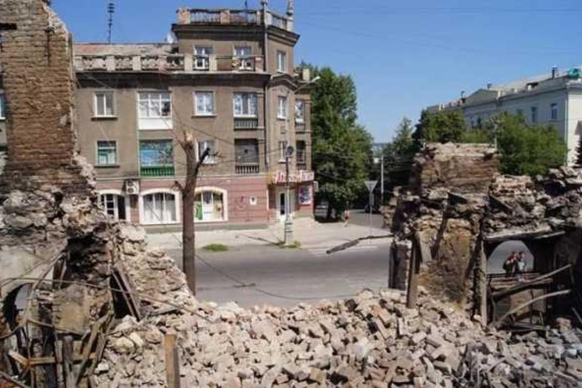 Луганск: маленькая надежда на возрождение города Луганск: маленькая надежда на возрождение города
