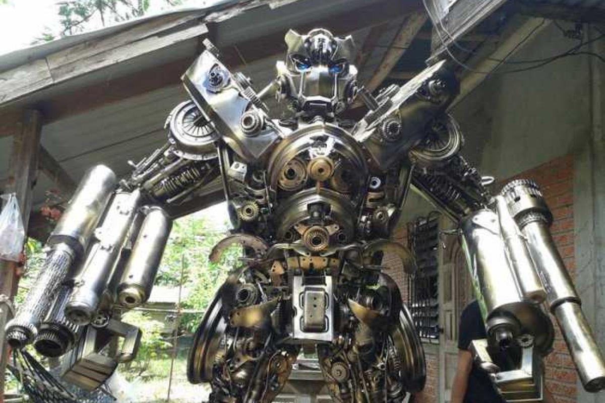 Удивительные трансформеры, созданные из автозапчастей 