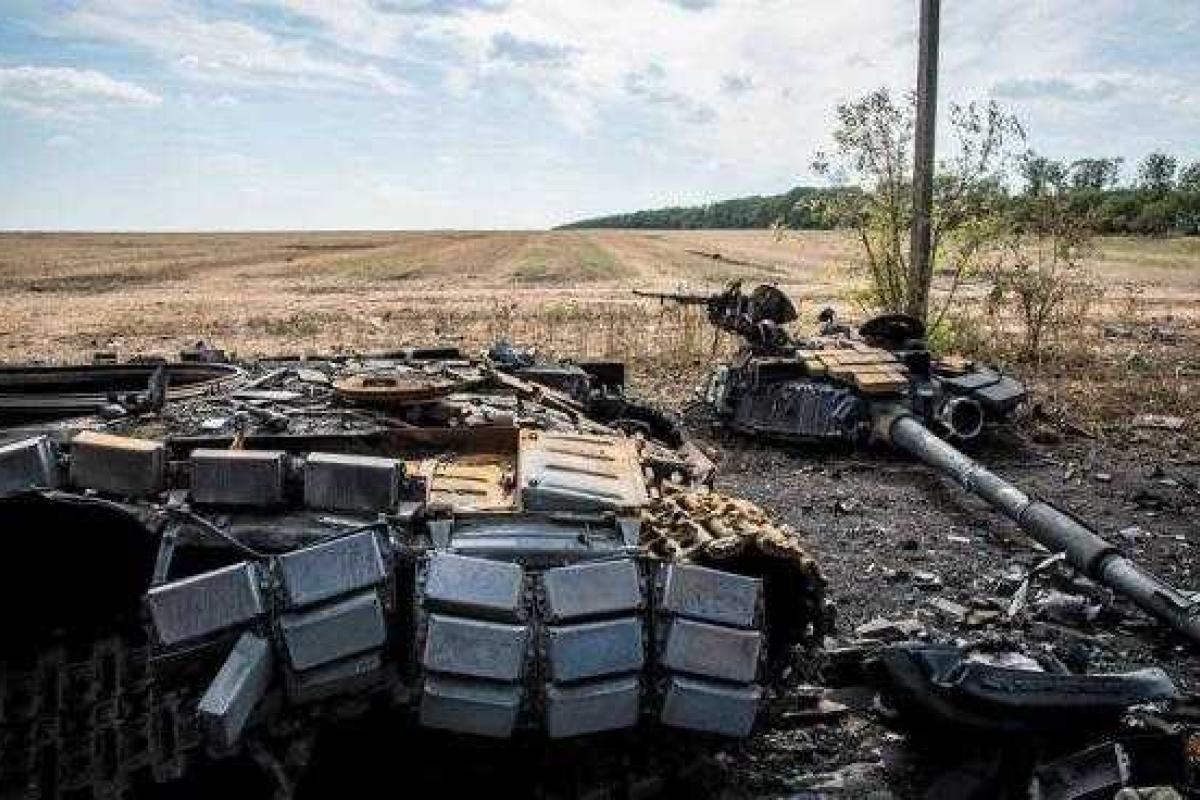 СМИ: Под Иловайском продолжается поиск тел погибших солдат СМИ: Под Иловайском продолжается поиск тел погибших солдат